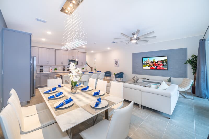1652AL Townhouse 5 Beds & 4,5 Baths with Private Pool