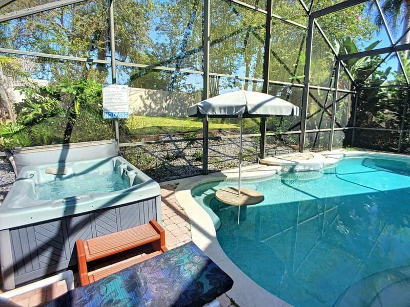 1593 - Pool Paradise