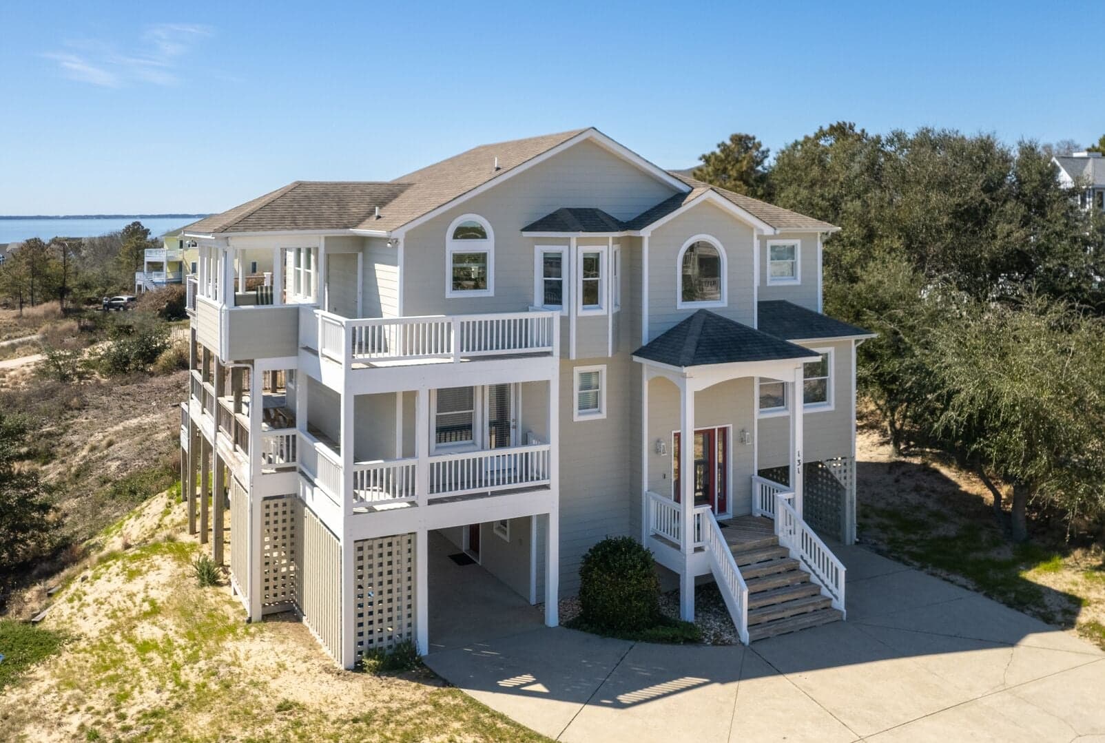 Breezy Banks | Duck Rental with Pool | Paramount Destinations