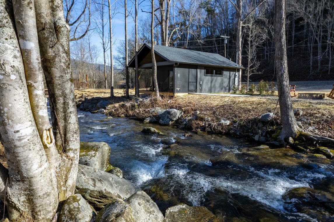 Greenbriar Place - Bear Camp Cabin Rentals